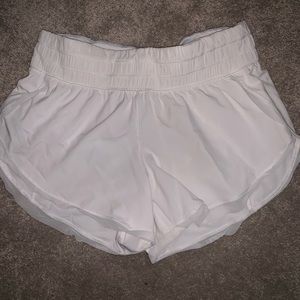Lululemon white shorts size 4 NWOT